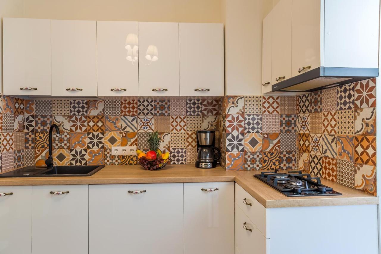Studio T By Mrg Apartments Букурещ Екстериор снимка