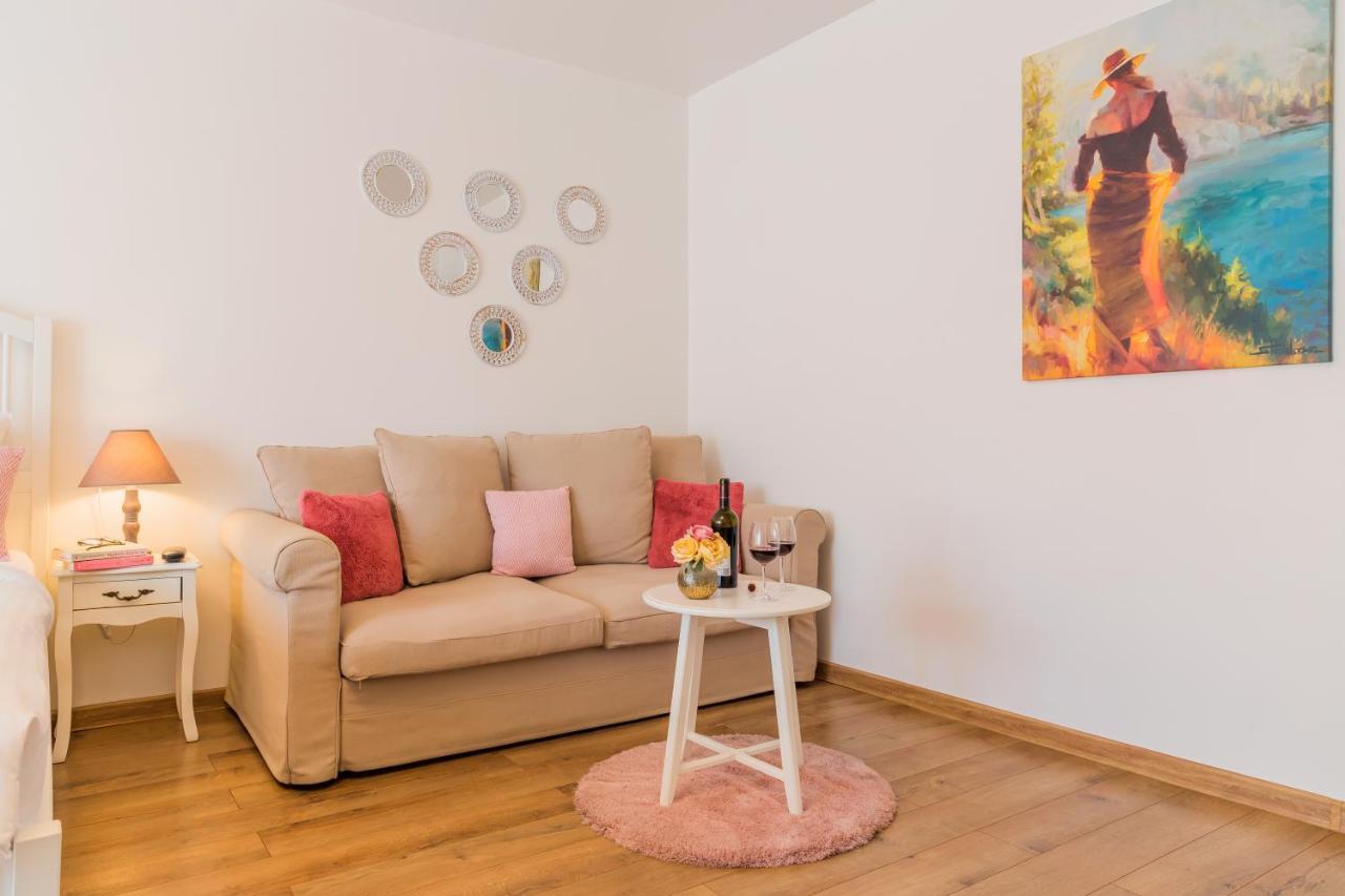 Studio T By Mrg Apartments Букурещ Екстериор снимка
